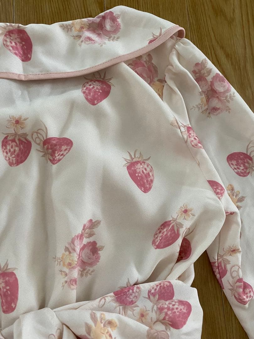 LIZLISA リズメロ メロメロストロベリーワンピース ホワイト