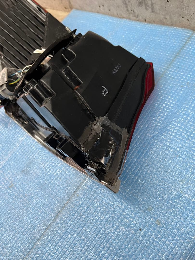 210 クラウン 純正加工シーケンシャルテールランプ