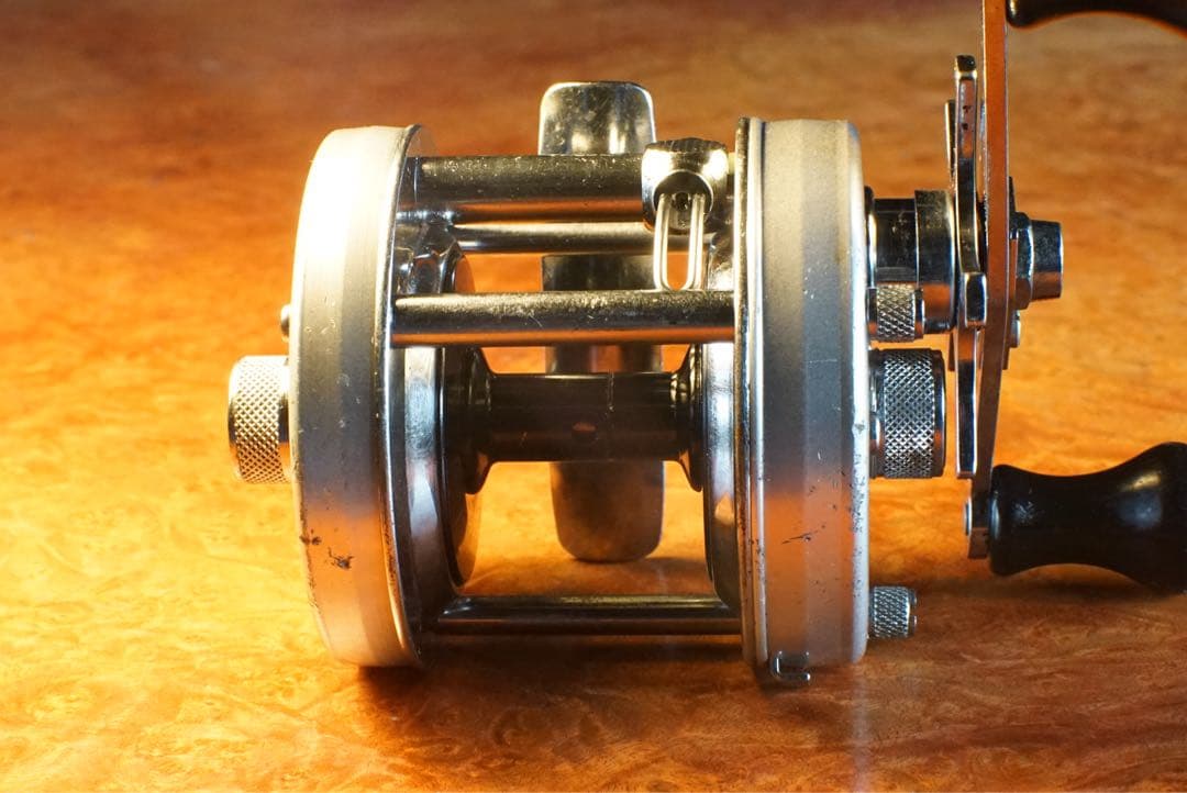 ABU アンバサダー 5500C メンテ済 フレーム修正済