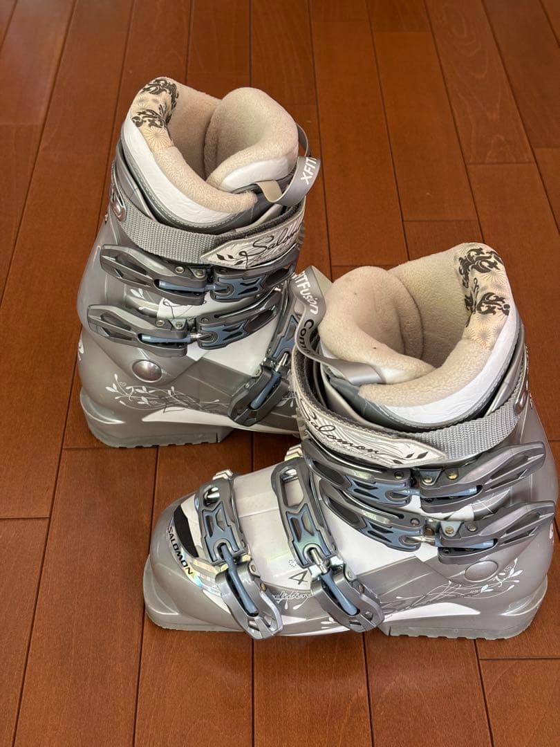 レディーススキーブーツSalomon DIVINE4 23.5cm