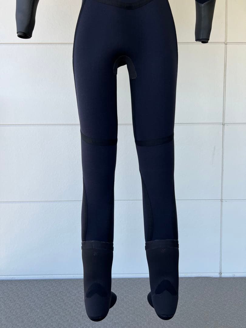 O’NEILL (オニール) : ウェットスーツ『ドライスーツ 』ブラック