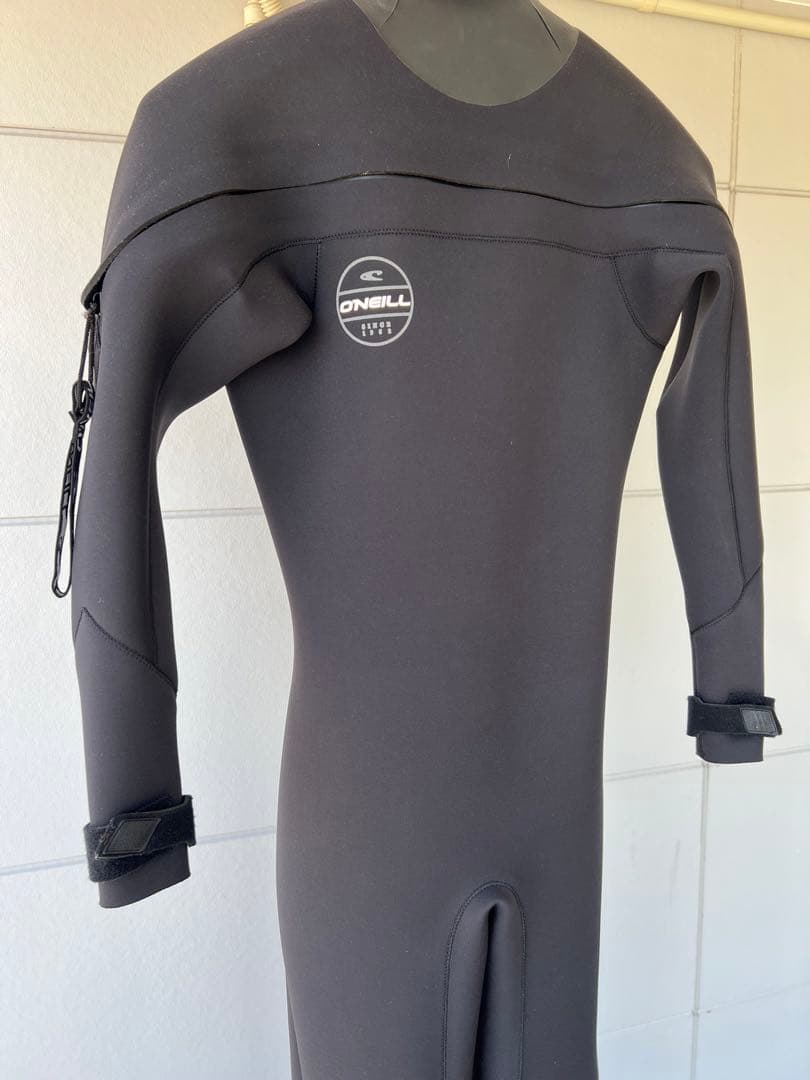 O’NEILL (オニール) : ウェットスーツ『ドライスーツ 』ブラック