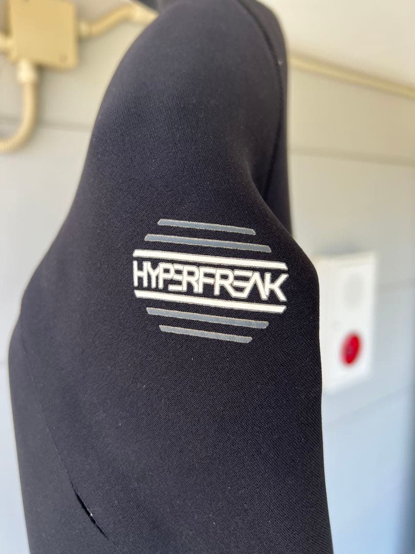 O’NEILL (オニール) : ウェットスーツ『ドライスーツ 』ブラック