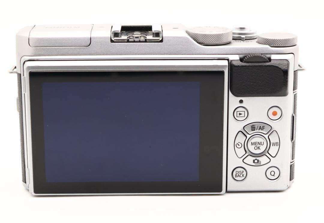 ■完動品 FUJIFILM X-A5 ミラーレス一眼カメラ