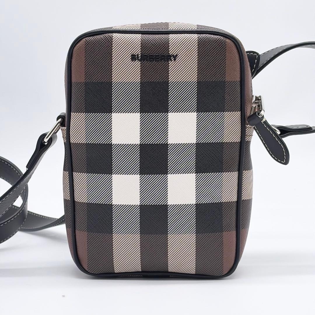 【未使用に近い】バーバリー　ショルダーバッグ ノバチェック ダークブラウン