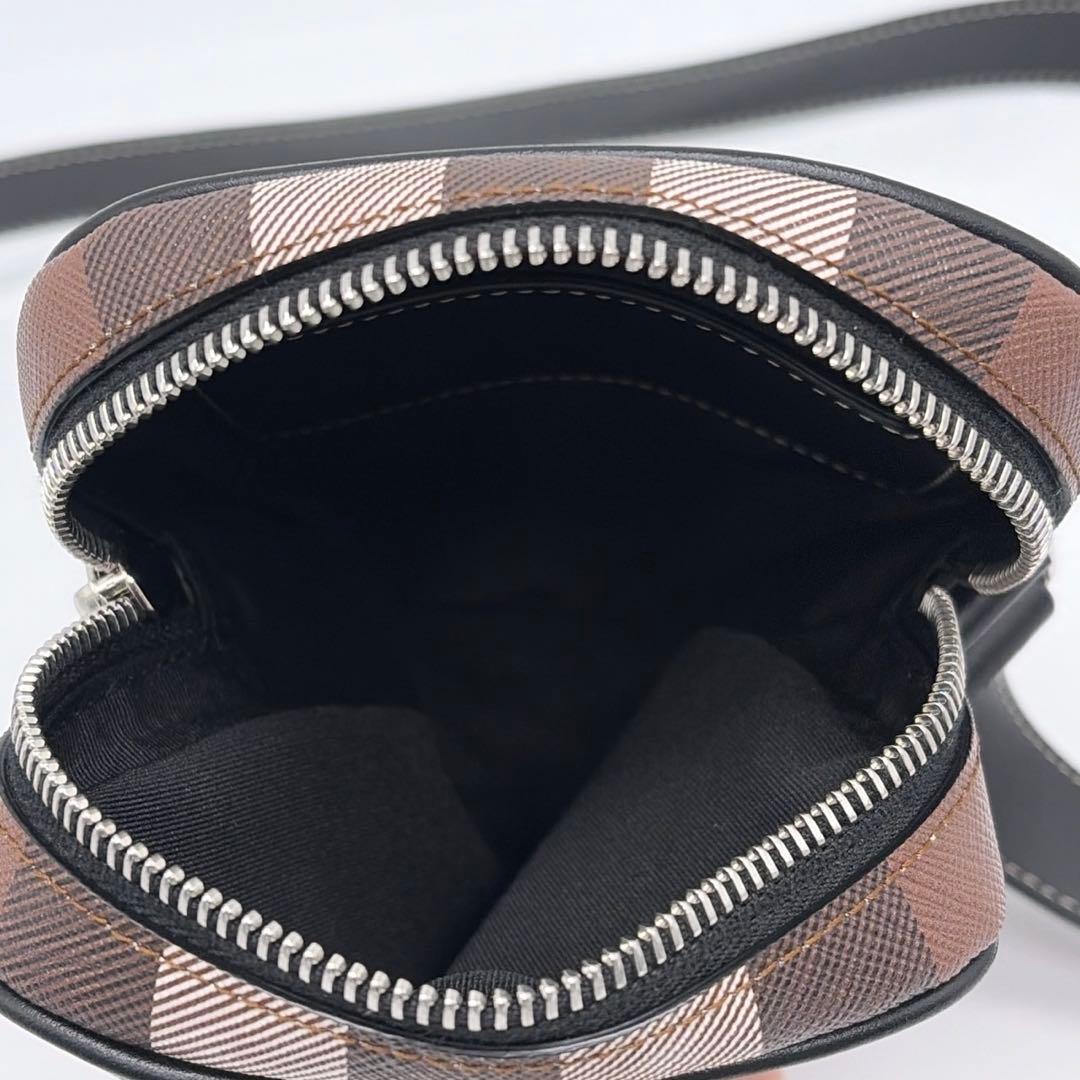 【未使用に近い】バーバリー　ショルダーバッグ ノバチェック ダークブラウン