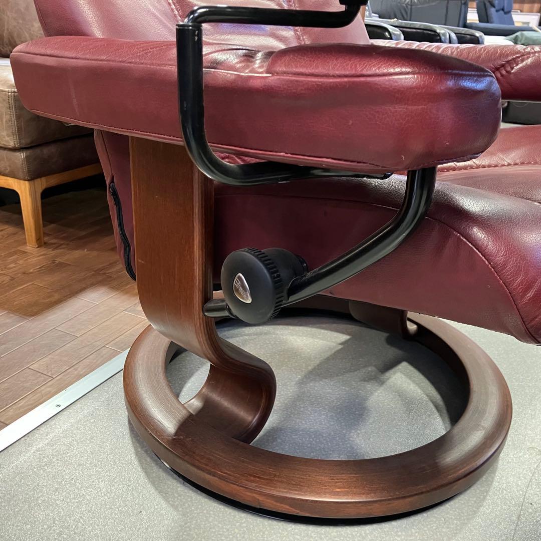ストレスレスチェア&オットマン サイドテーブル付き