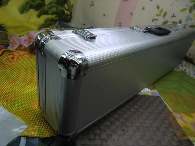 新品未使用(送料無料)13.000円　沖縄三線専用　二丁入アルミハードケース