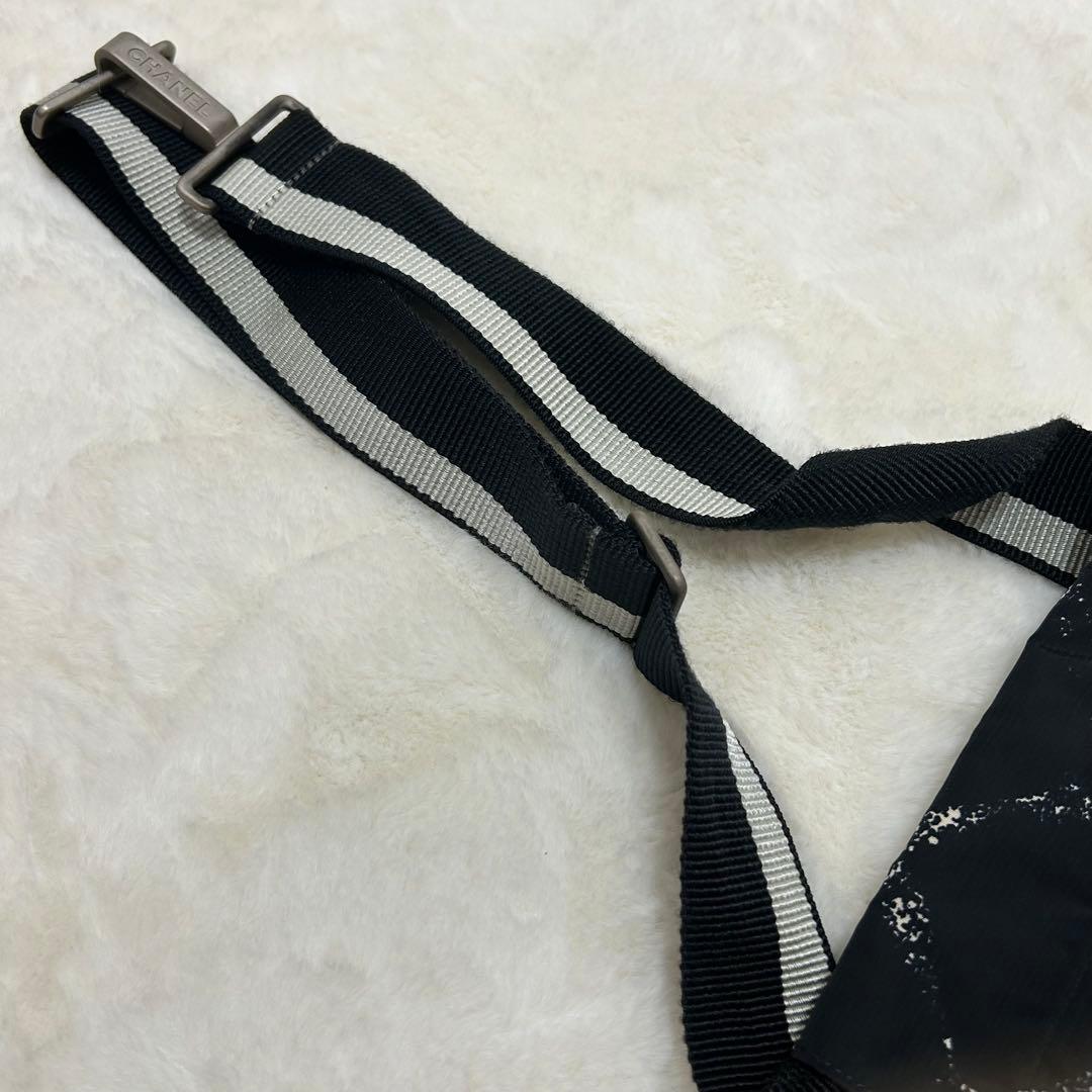【美品】シャネル 旧トラベルライン ボディバッグ ウエストポーチ ブラック