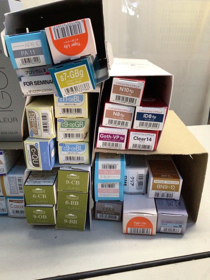 ヘアカラー剤　まとめて　業務用　美容室専用　未開封