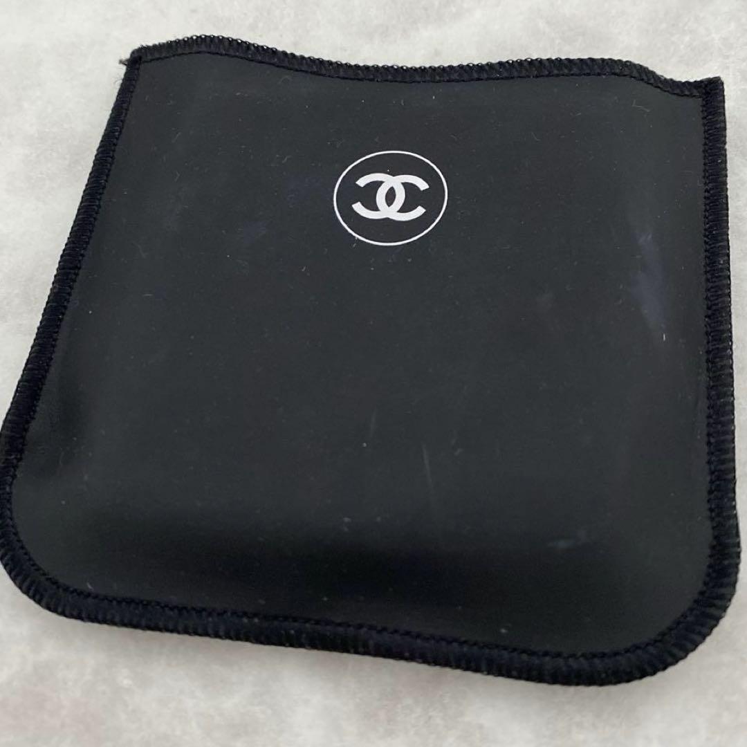 CHANEL ル ブラン コンパクト ラディアンス ファンデーション