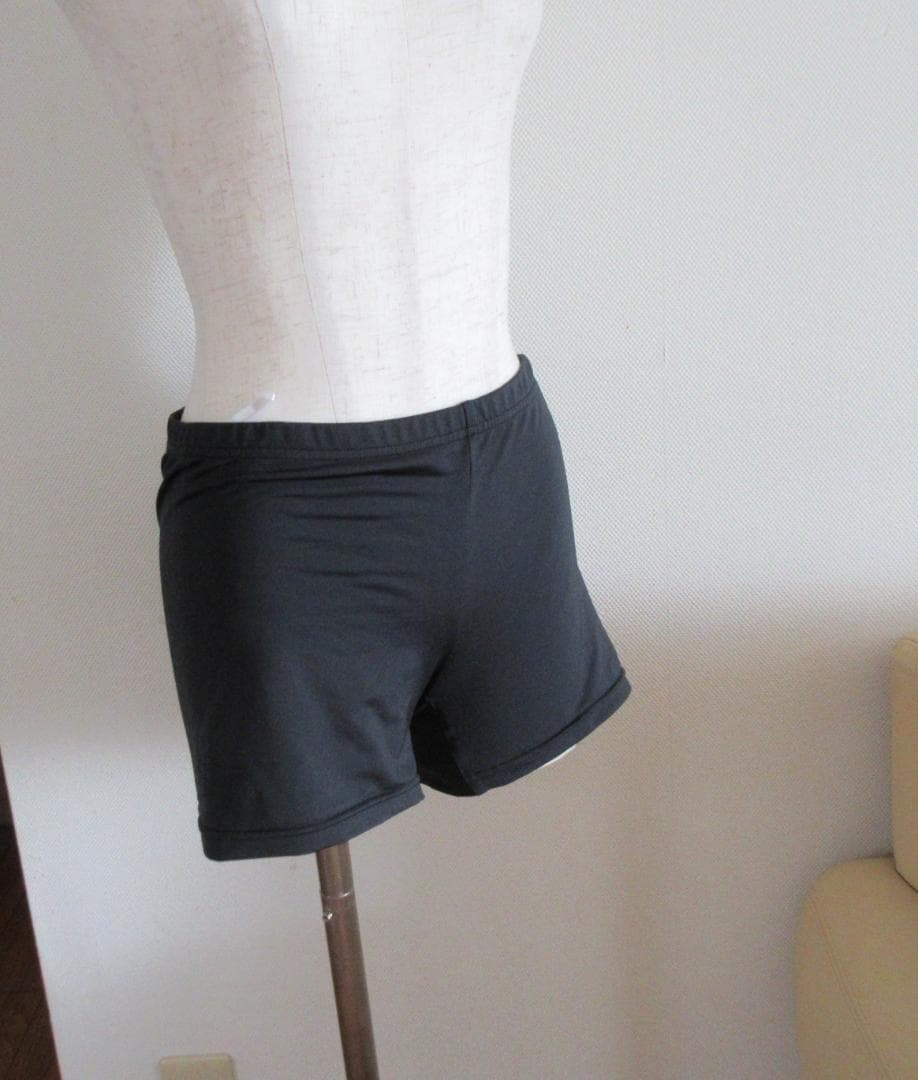 美品　YONEX　ゲームシャツ＆スカート黒　XL　レディース3点セット　完売品