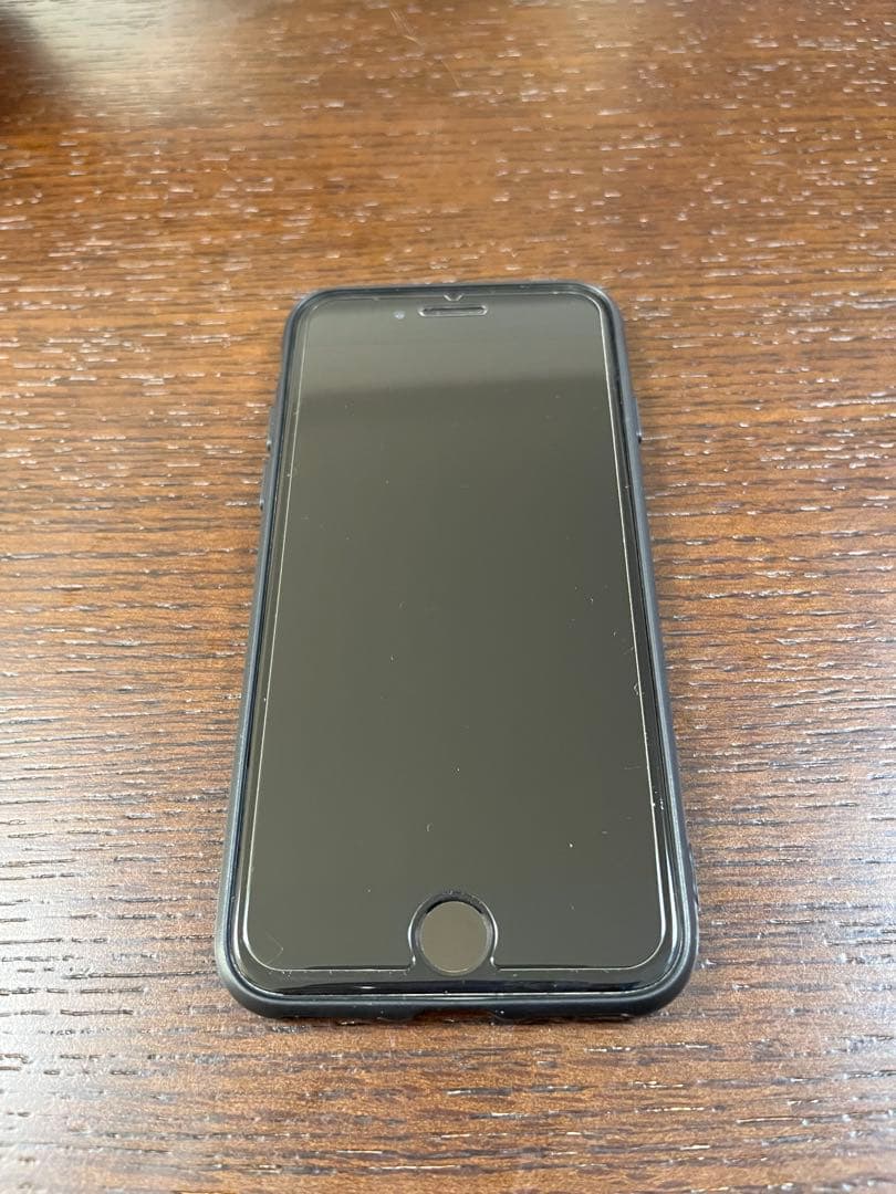 iPhone SE2 64GB ホワイト　本体　カバー付き　SIMフリー