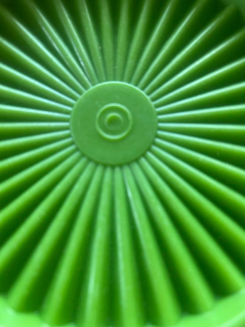 最終値下げ！美品　レア　Tupperware 円形食品保存容器 セット