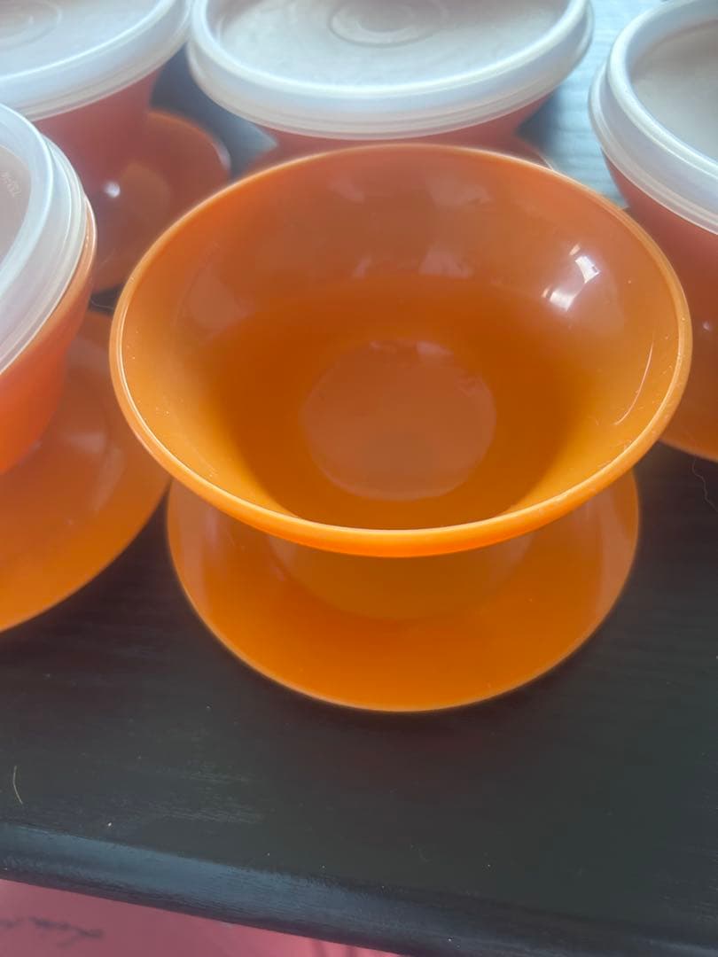 最終値下げ！美品　レア　Tupperware 円形食品保存容器 セット