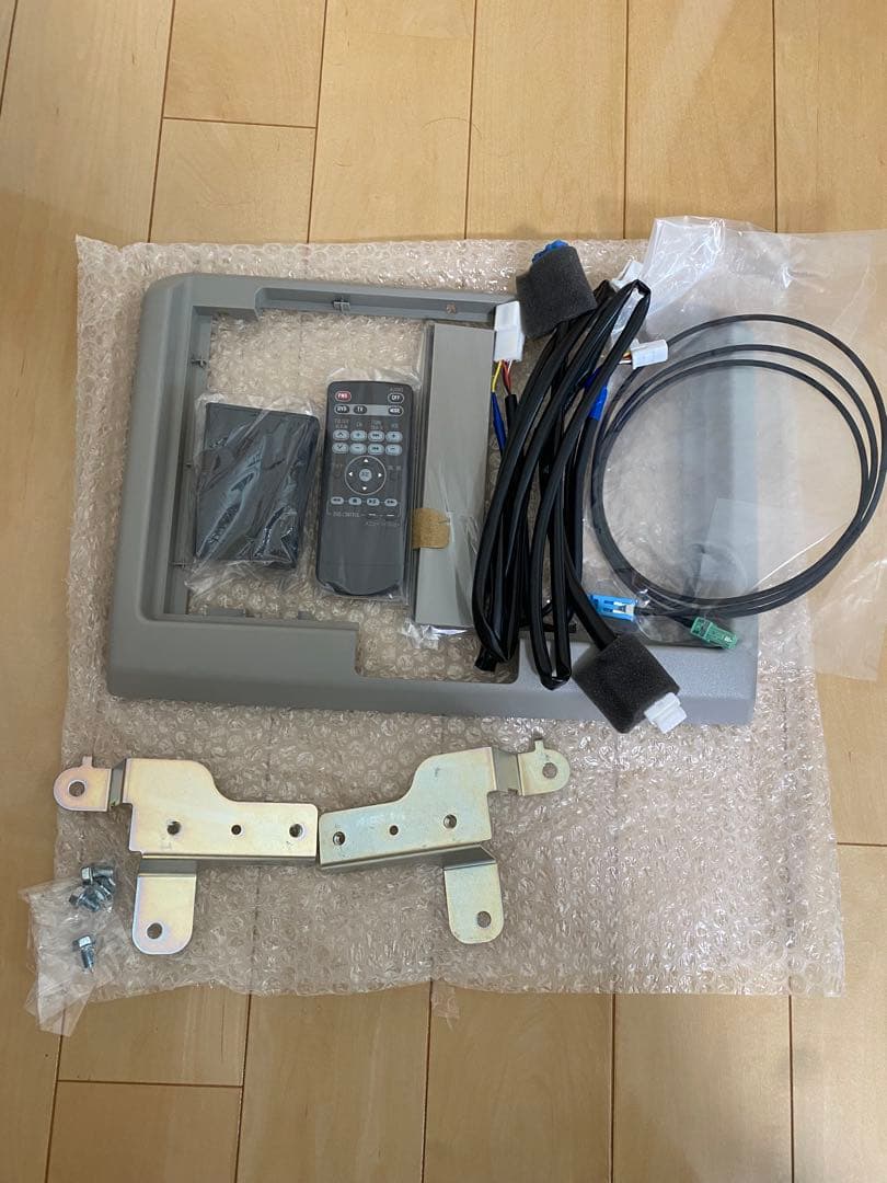 未使用トヨタ純正12.1型 後席ディスプレイ V12T-R66C フリップダウン