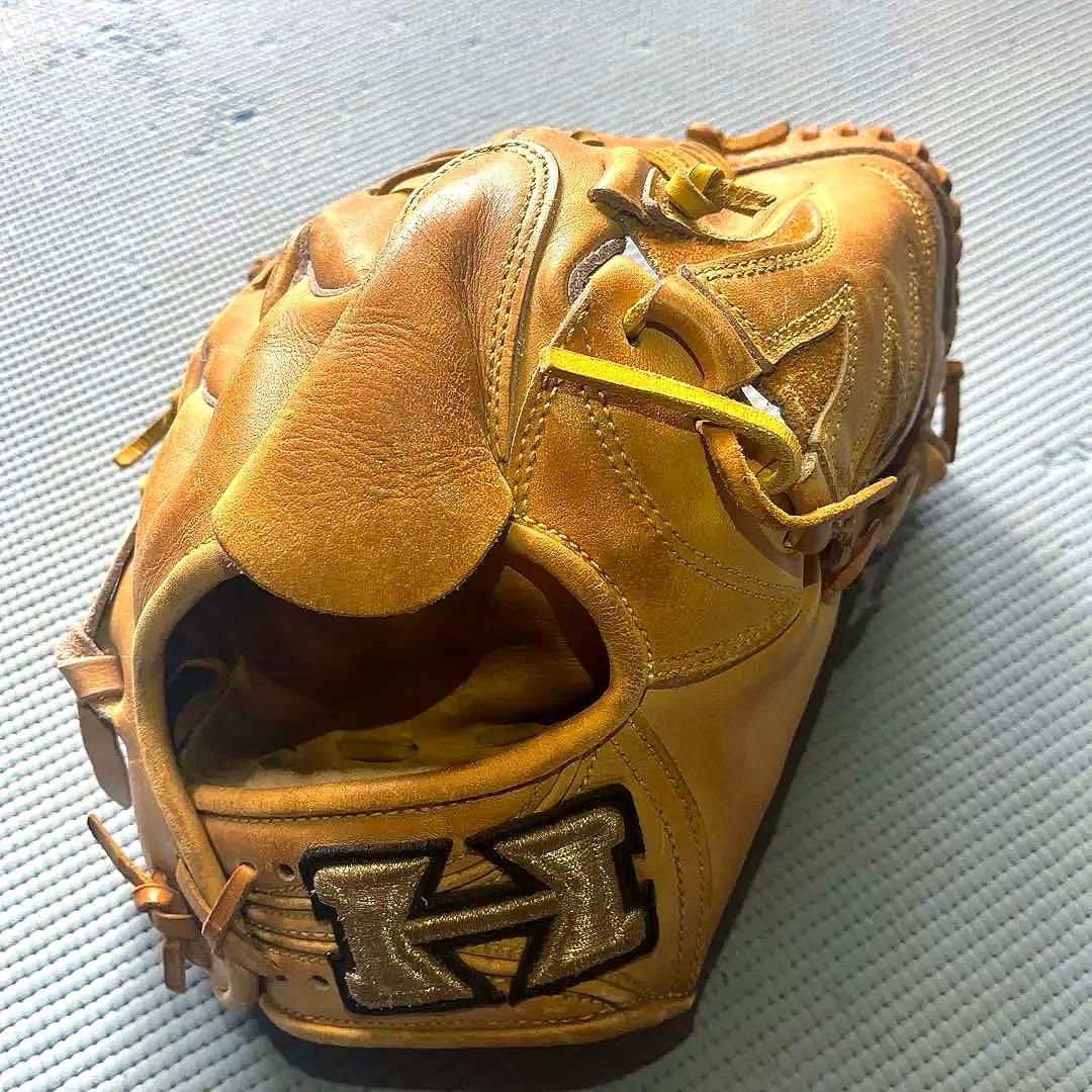 硬式投手用グローブ