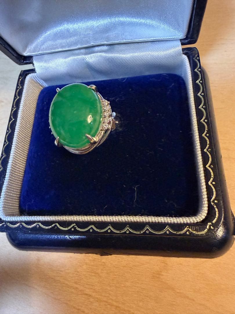 【鑑別付】天然ひすいジェダイト16.68ctPt900 ダイヤ0.30ctリング