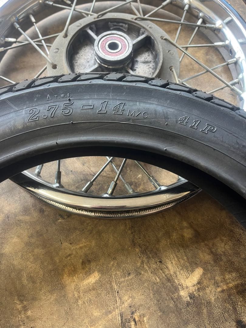 2.75-14 タイヤホイール　カブAA04 JA10 AA08 JA43 カブ