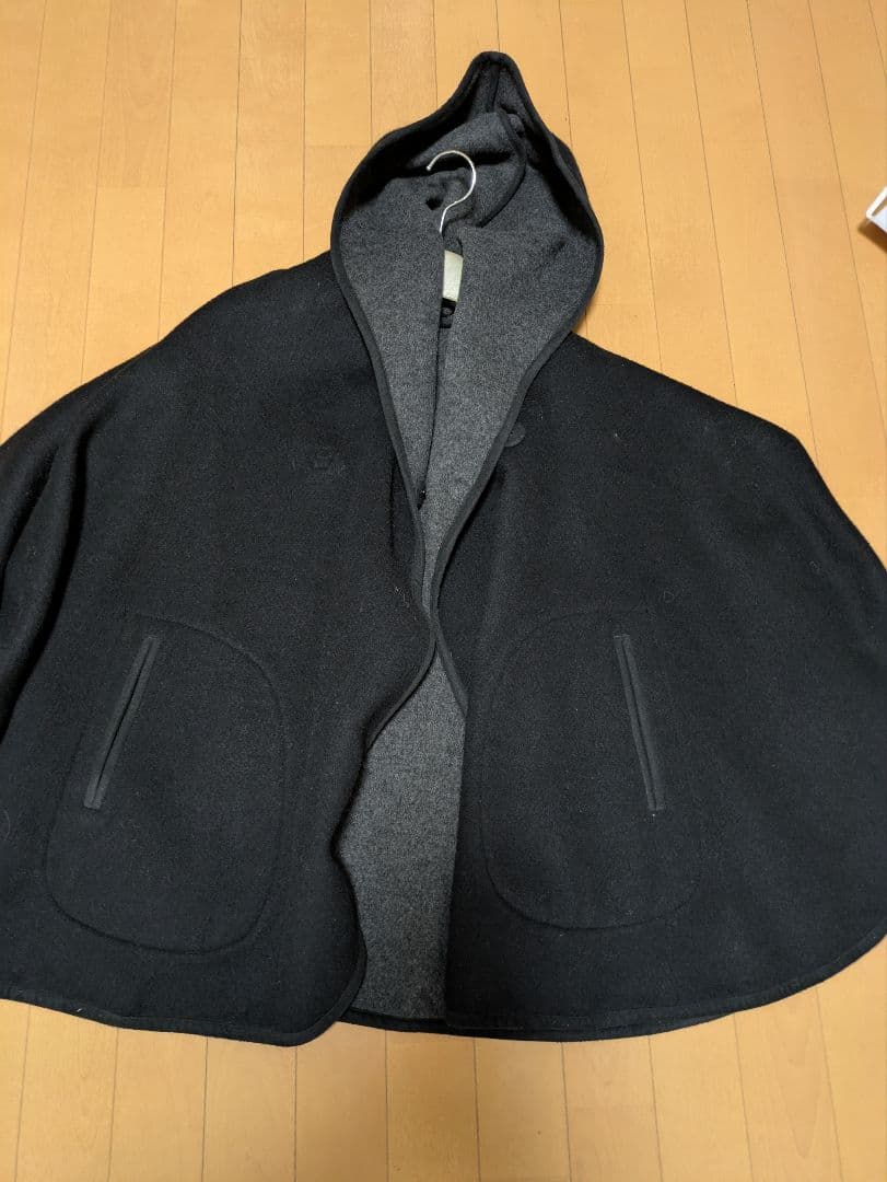 Y's for living リバーシブルポンチョ　コート　黒　グレー