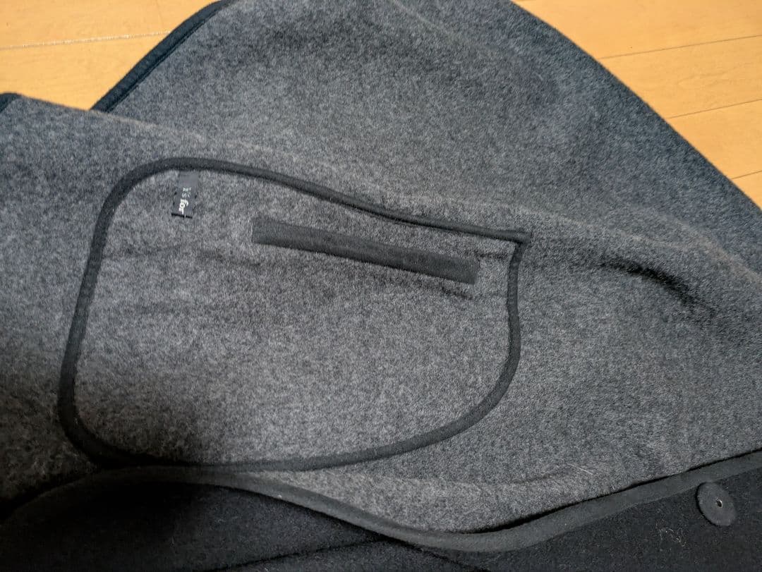 Y's for living リバーシブルポンチョ　コート　黒　グレー