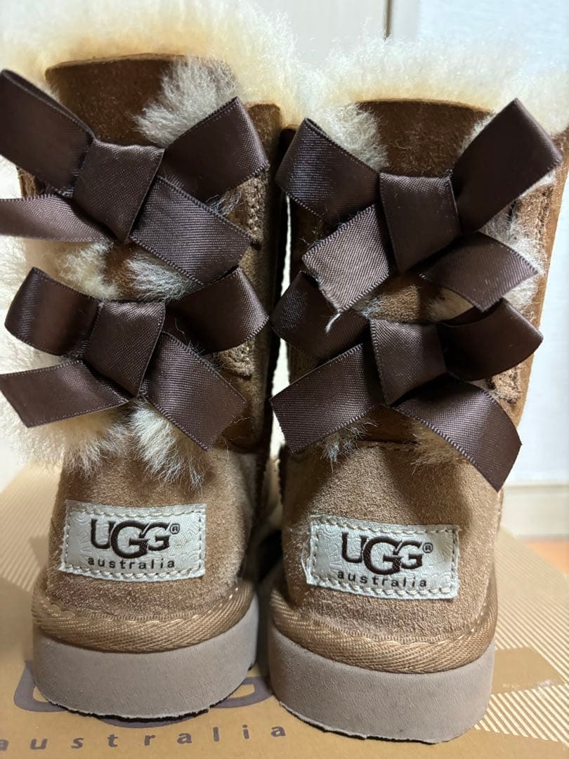UGG ムートンブーツ　キッズ