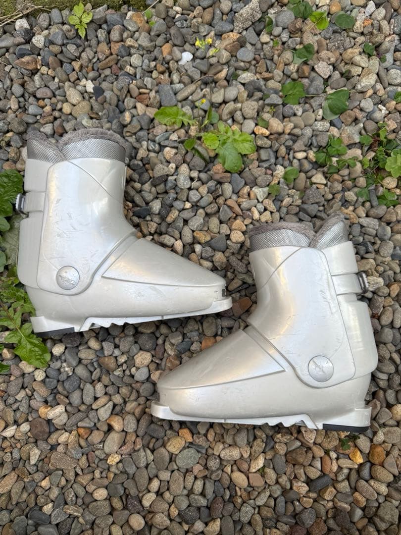 スキー4点セット　キッズ　板 128cm ブーツ 22cm ポール 85cm