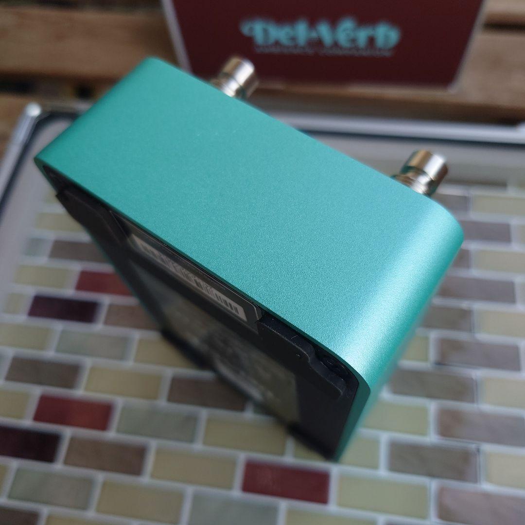 ギター UNIVERSAL AUDIO UAFX DEL-VERB