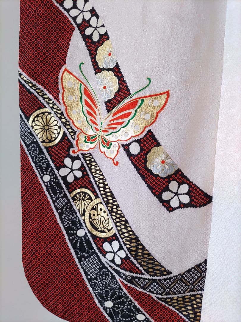 ★ssshiopi★　七五三 着物　7歳　赤　黒　絞り柄　作り帯　ゴールド