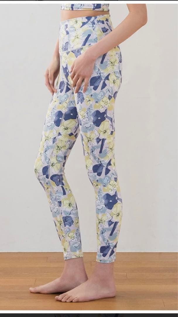 Sukala ミックスフラワー　レギンス　Mサイズ　新品未使用タグ付