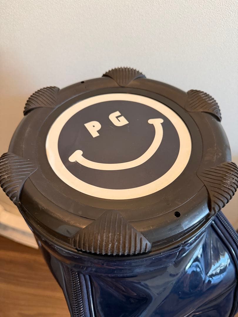 PEARLY GATES エナメルキャディバッグ