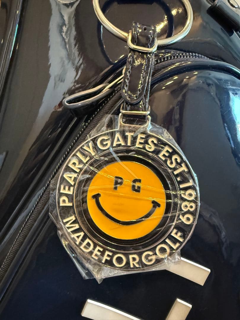 PEARLY GATES エナメルキャディバッグ