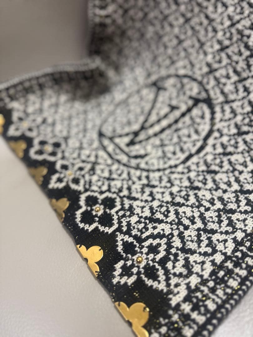 ルイ・ヴィトン 大判ウールストール マフラー 黒 白 ロゴ