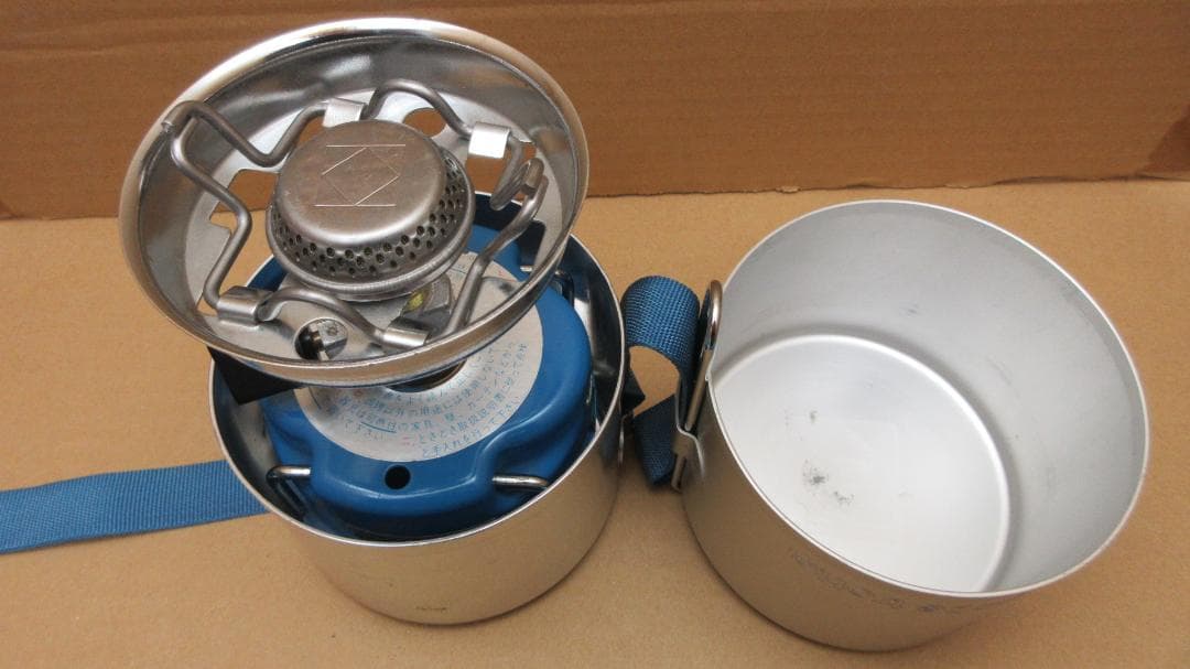 希少品 キャンピングガス トロッター型ミニガスコンロ GT-100ガス缶６個付