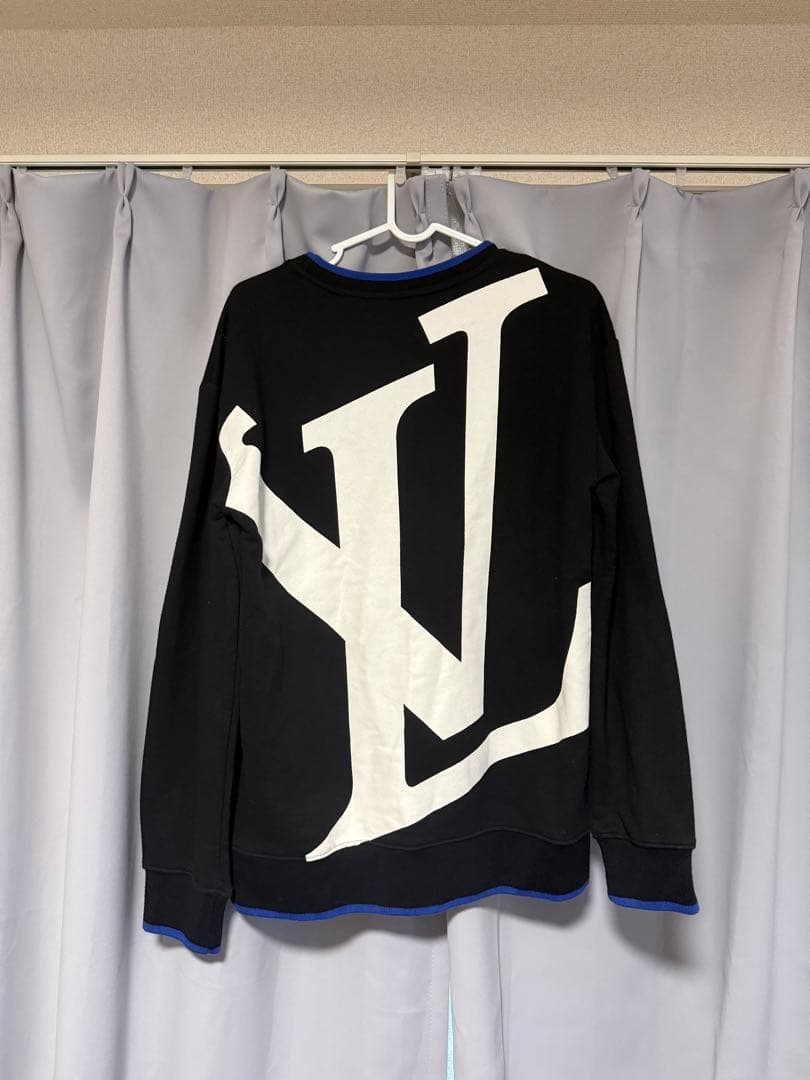 LOUIS VUITTON ロゴスウェット ブラック/ブルー