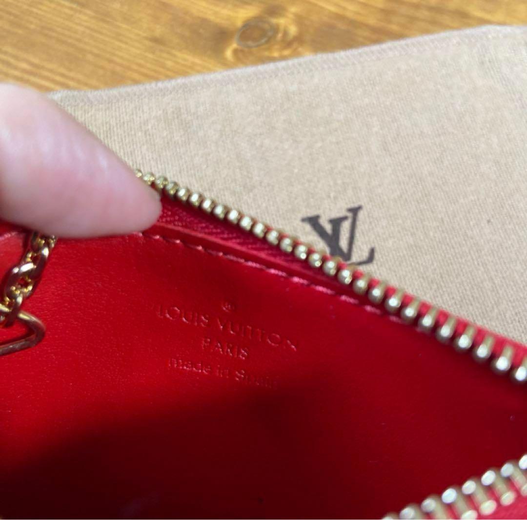 LOUIS VUITTON キーケース ヴェルニ 赤
