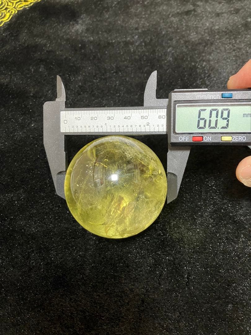 金運アップ 大玉虹入り シトリンスフィア 60.9mm 台座付