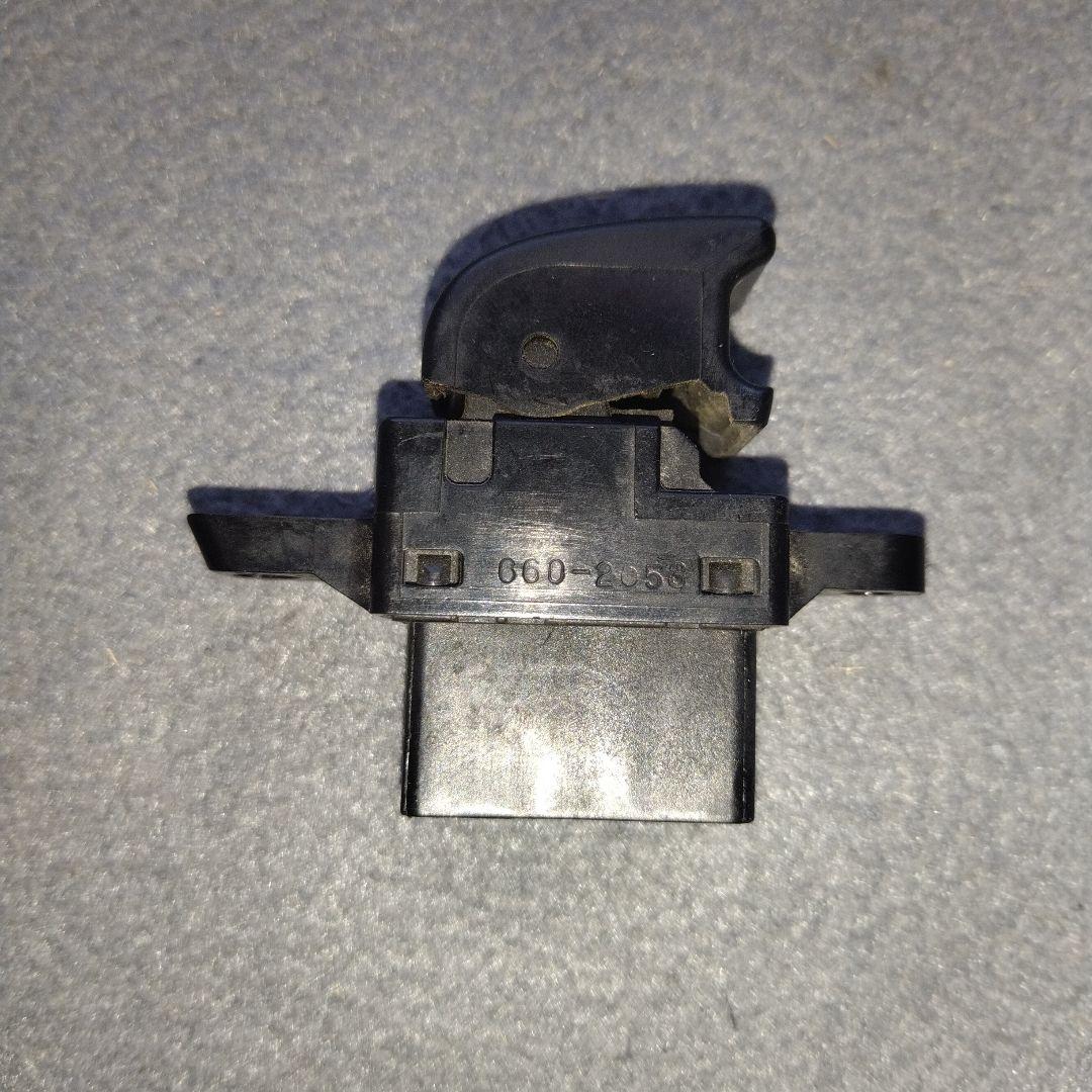 マツダ タイタン ダッシュ純正パワーウインドウスイッチ 左右セット