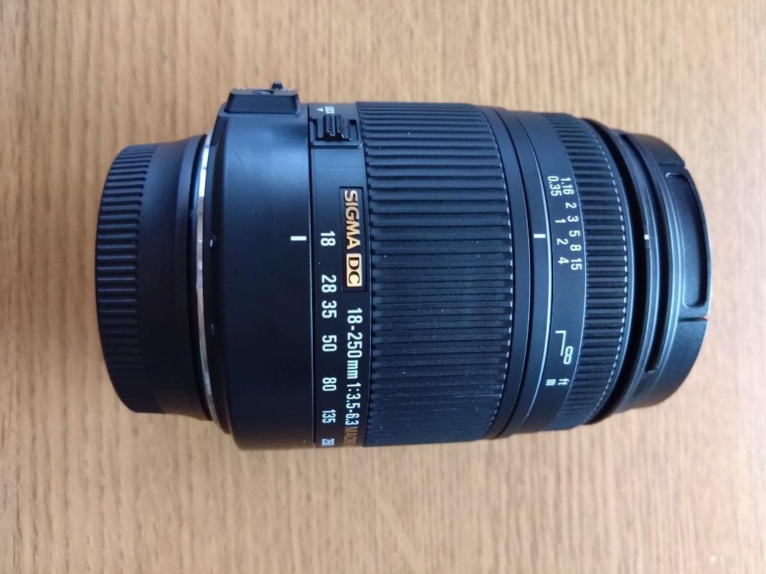 Sigma 18-250mm F3.5-6.3 DC Macro HSM ニコン