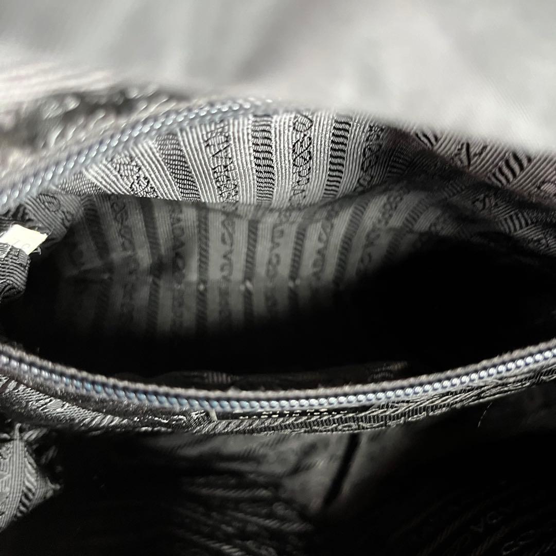 極美品 プラダ リュック 巾着 三角ロゴプレート ナイロン レザー ブラック