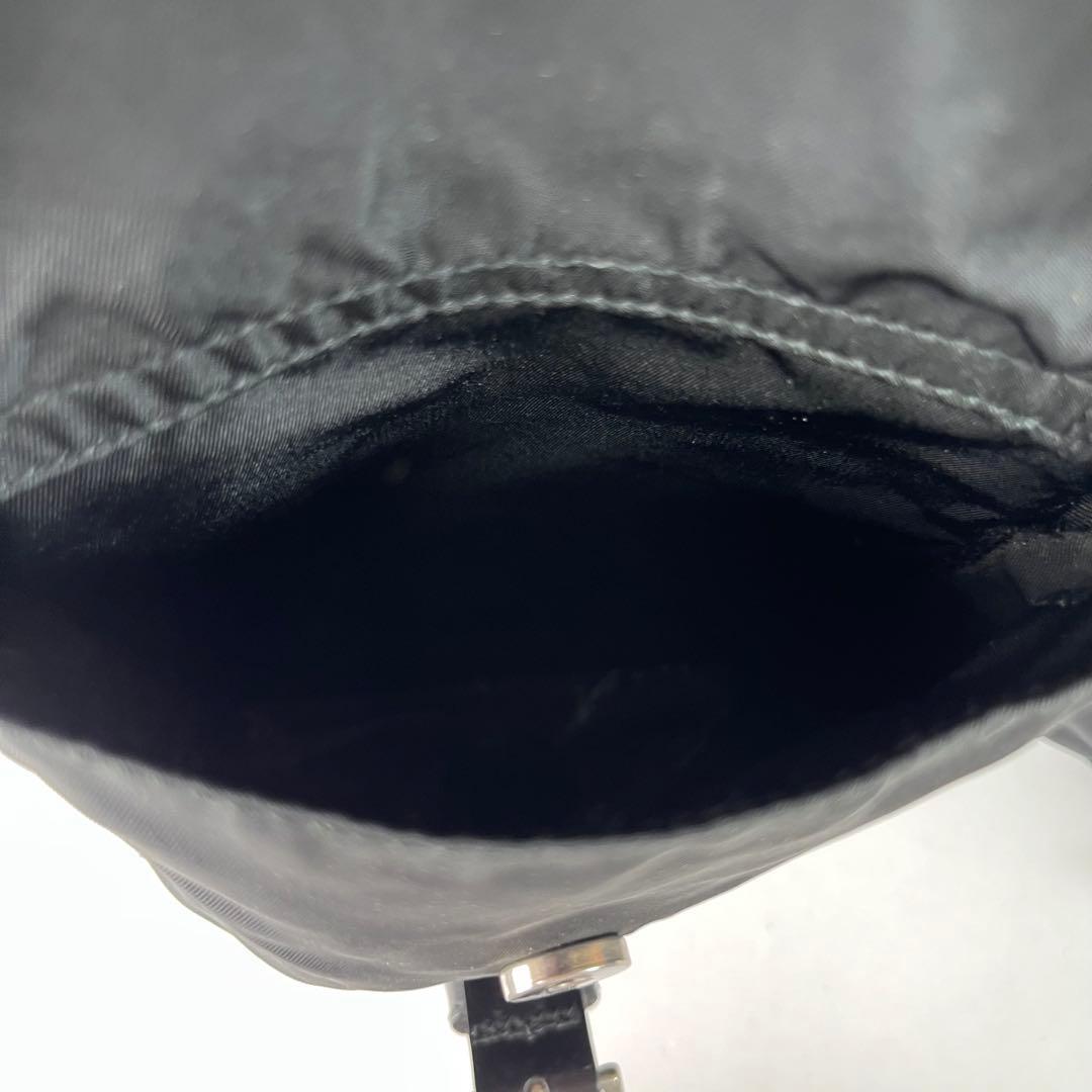 極美品 プラダ リュック 巾着 三角ロゴプレート ナイロン レザー ブラック