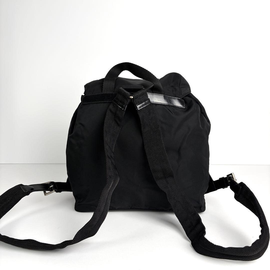 極美品 プラダ リュック 巾着 三角ロゴプレート ナイロン レザー ブラック