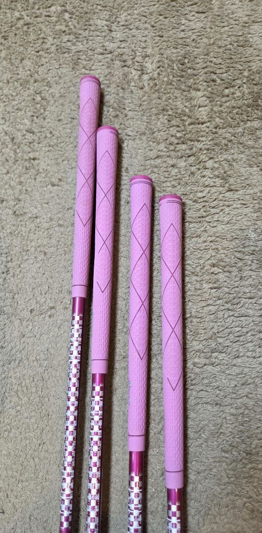 レディース ゴルフセット　クインシー クラブと ルーズベルトテディベアバッグ