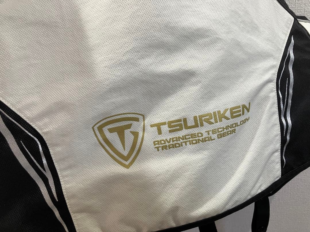 TSURIKEN フィッシングベスト・サンバイザー ホワイト／ブラック