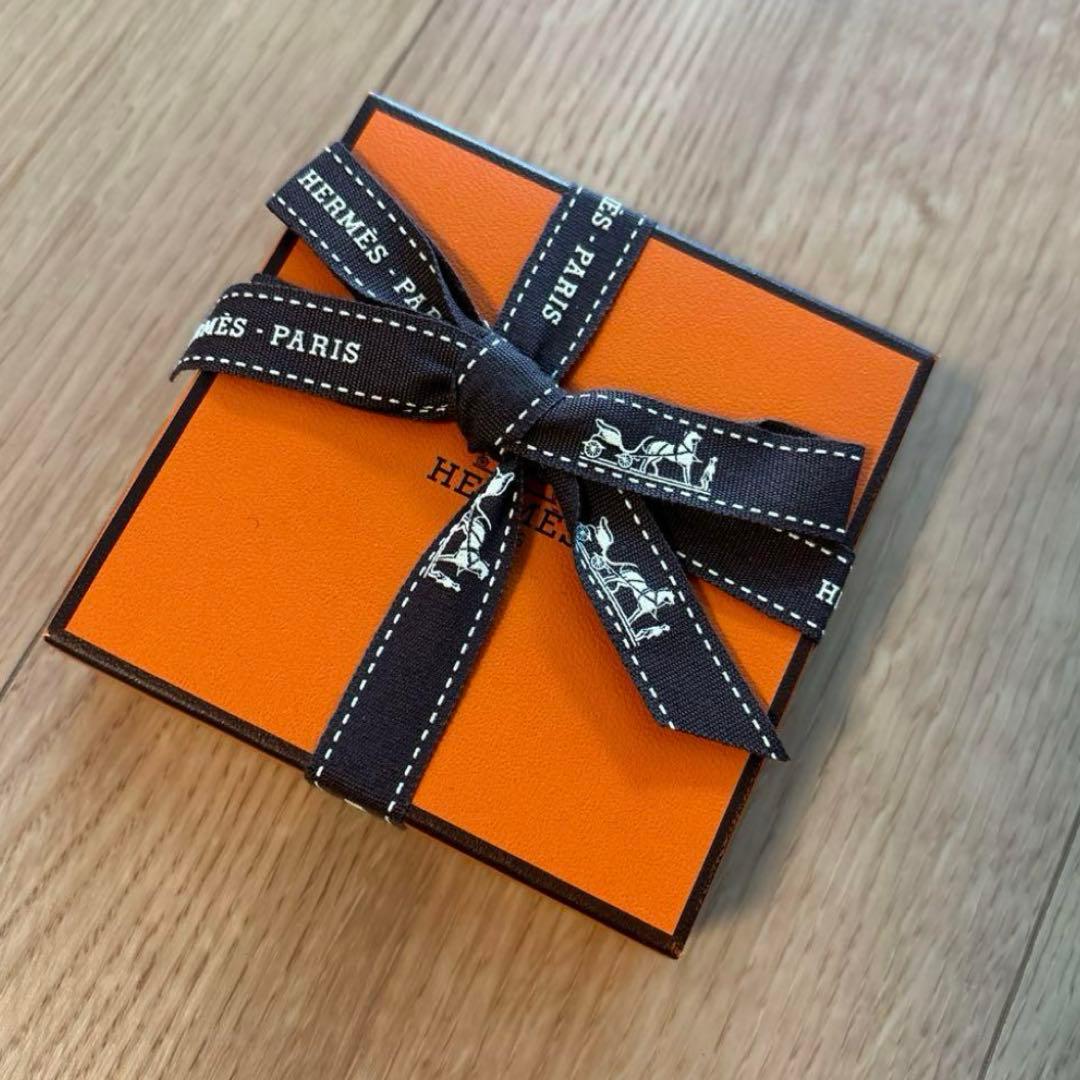 未開封 エルメス フェイスパウダー 04シエンヌ HERMES パウダー