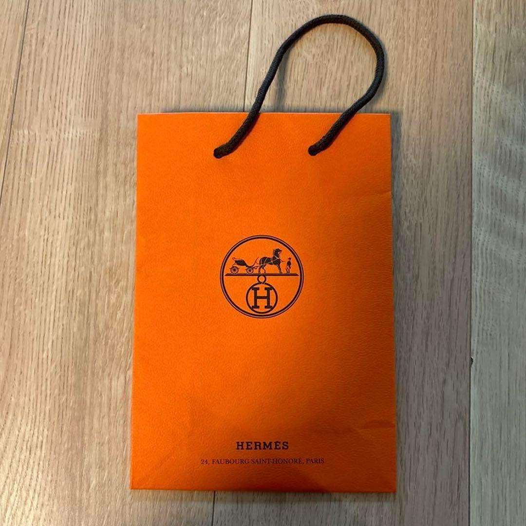 未開封 エルメス フェイスパウダー 04シエンヌ HERMES パウダー