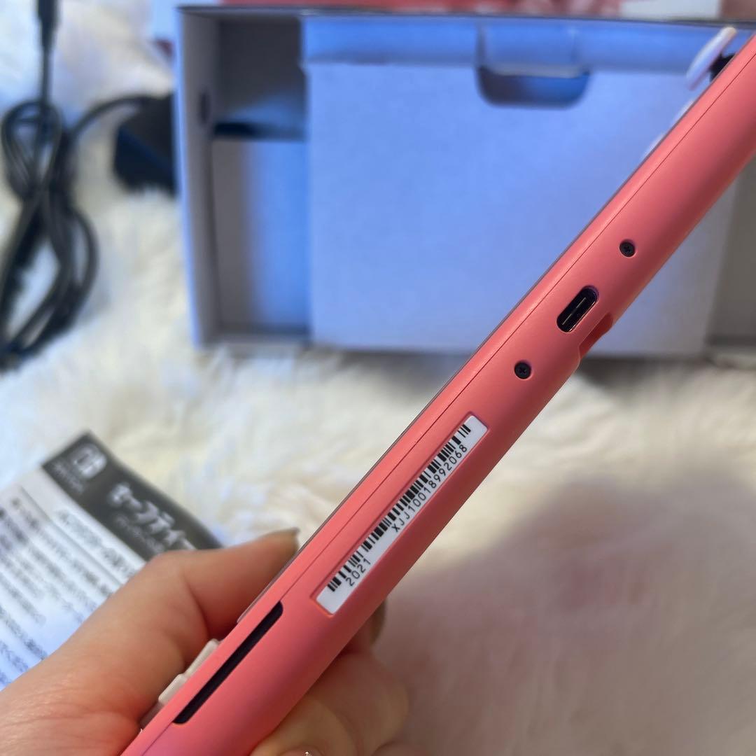 美品！Nintendo Switch Lite コーラル