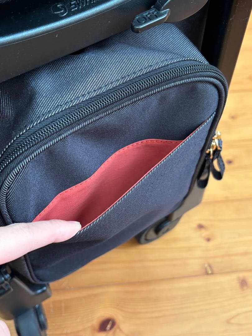 美品　SWANY スワニー　キャリーバッグ　4輪キャスター