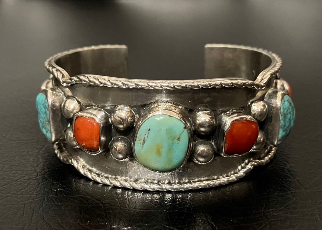 NAVAJOナバホヴィンテージターコイズ&レッドコーラルバングル