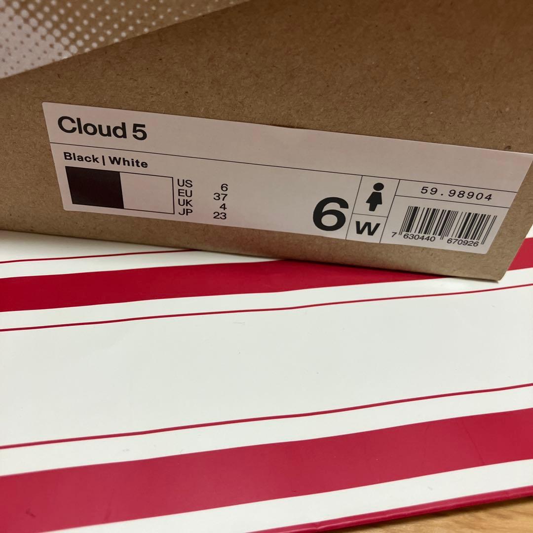 On ブラック スニーカー ランニングシューズ